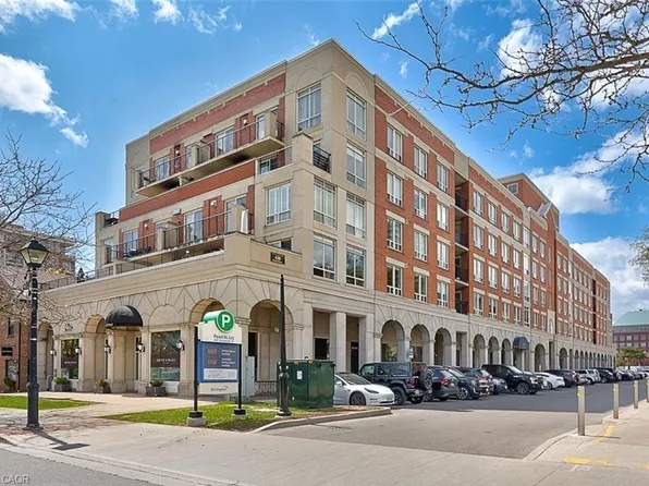 430 Pearl St #408, Burlington, ON L7R 4J8