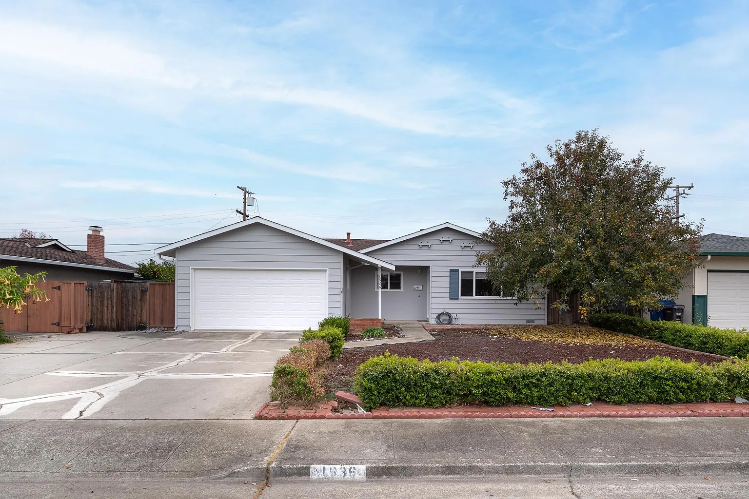 1636 Villarita Dr photo 1