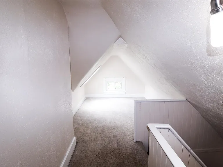 2615 Eden Avenue — Photo 14