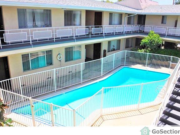 4th image of 956 Wilcox Ave APT 15