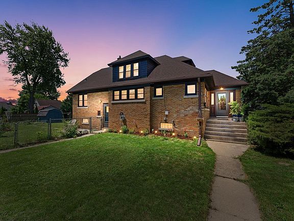 2nd image of 2719 E Holmes AVENUE