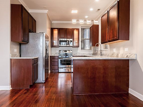 2nd image of 6501 S Kimbark Ave #4S