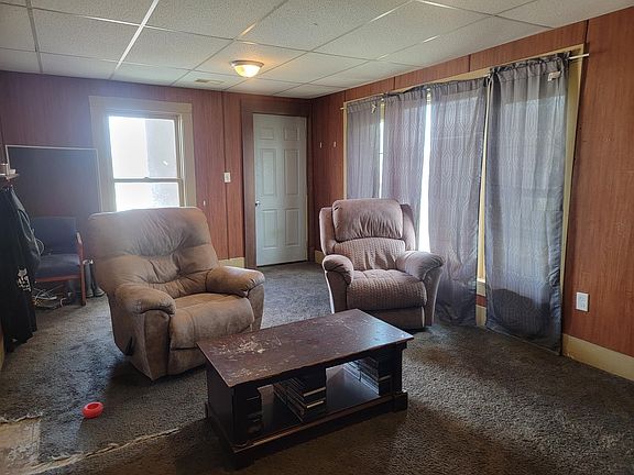 4th image of 415 N Douglas St
