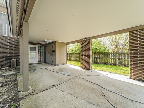 4th image of 9459 Central Park Blvd