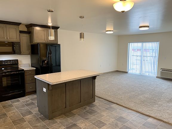 4th image of 830 Gibbon St #2