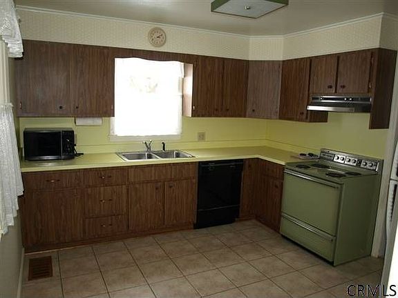 2nd image of 7 Woodlawn Ave