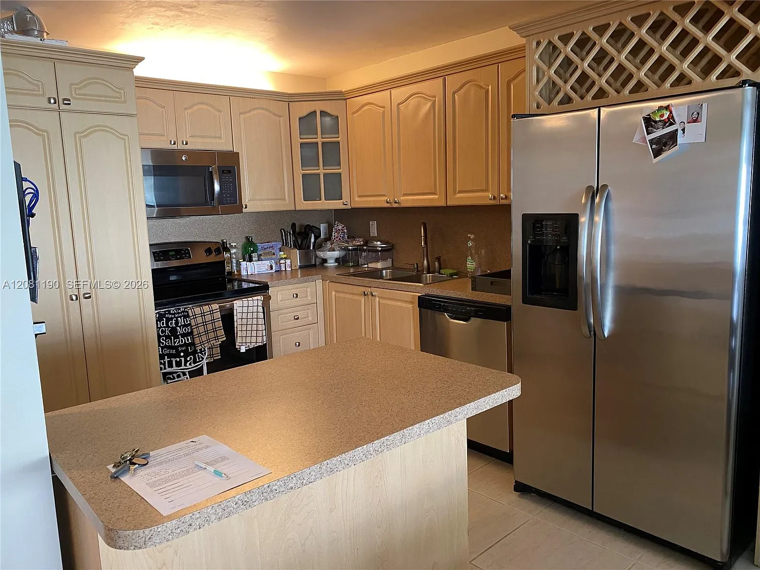 Brickell Place Condo — Photo 4