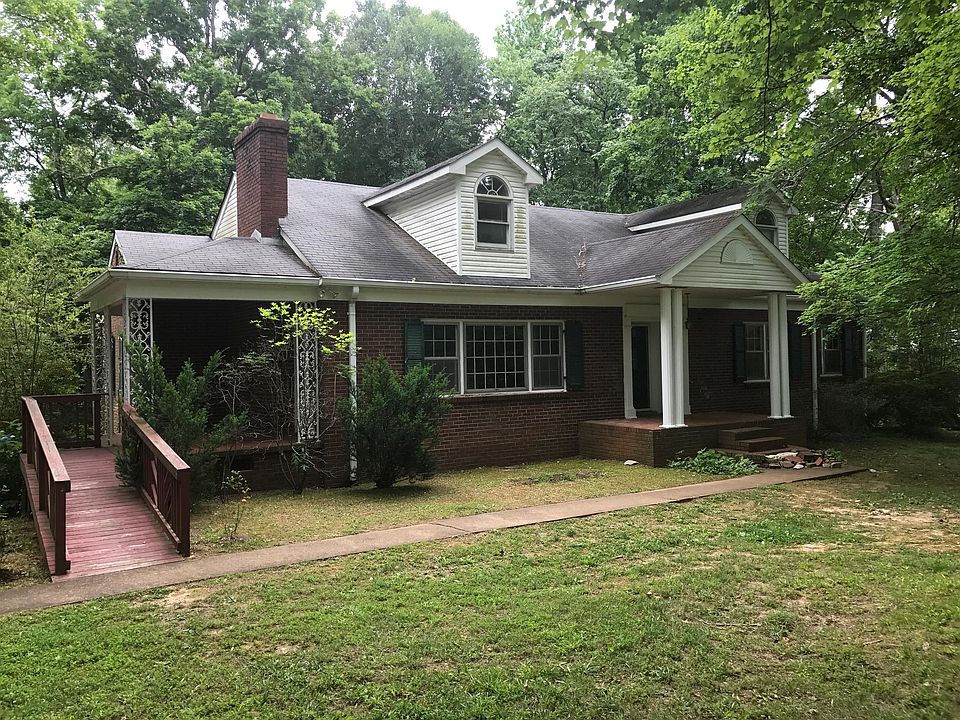 1st image of 10 Dogwood Ln
