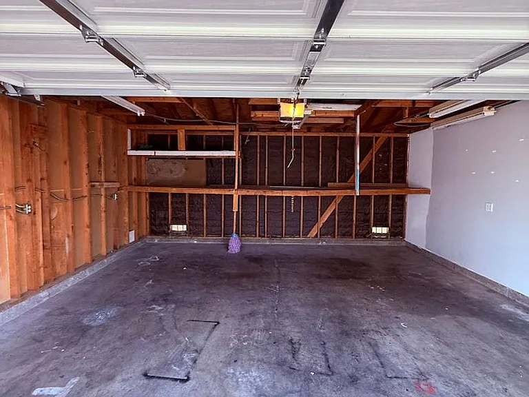 2394 Royal Ave #30 — Photo 28