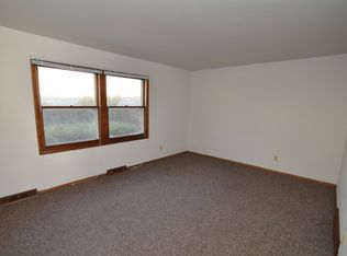 609-667 Ridgeway Dr #649, Hartland, WI 53029