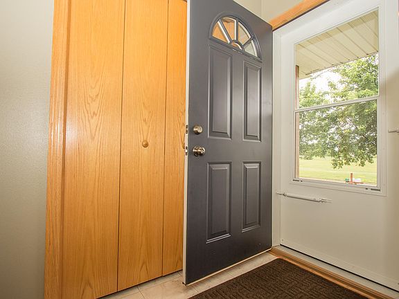 3rd image of 1619 Derek Dr