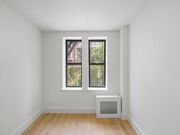 4th image of 236 W 15th St APT 15