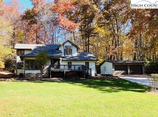 904 Rivers Edge Rd, Sparta, NC 28675