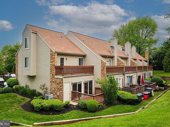 3rd image of 423 Cannon Ct
