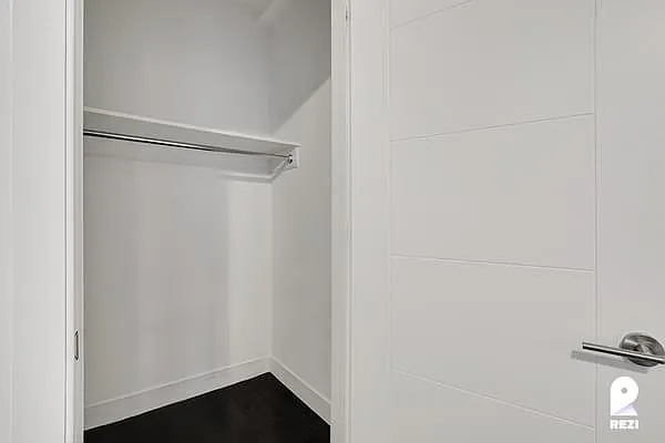 Rented by REZI | media 145