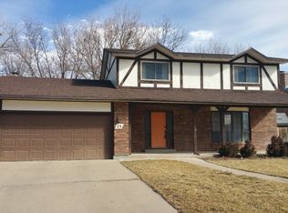 23 Bellflower Ct, Pueblo, CO 81001