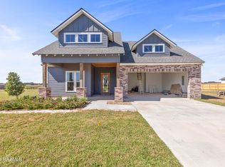 401 Last Quarter Dr, Youngsville, LA 70592