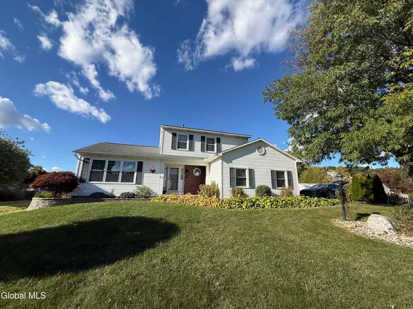 11 Churchill Square, Schenectady, NY 12309