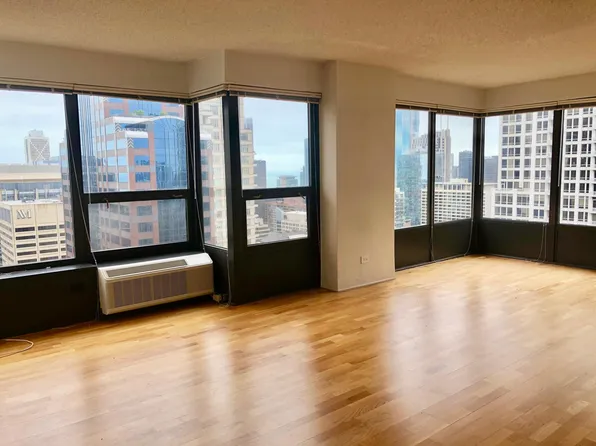 30 E Huron St APT 4002, Chicago, IL 60611