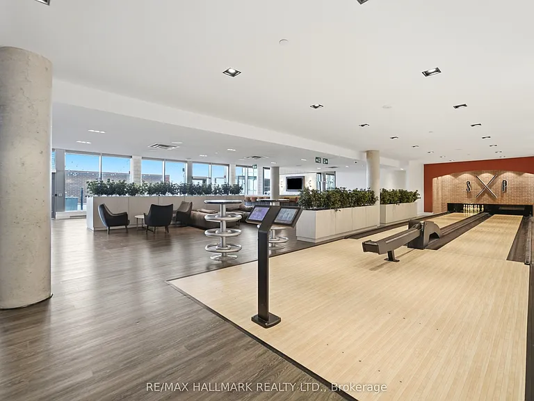 5 Wellington St S #1406 — Photo 28