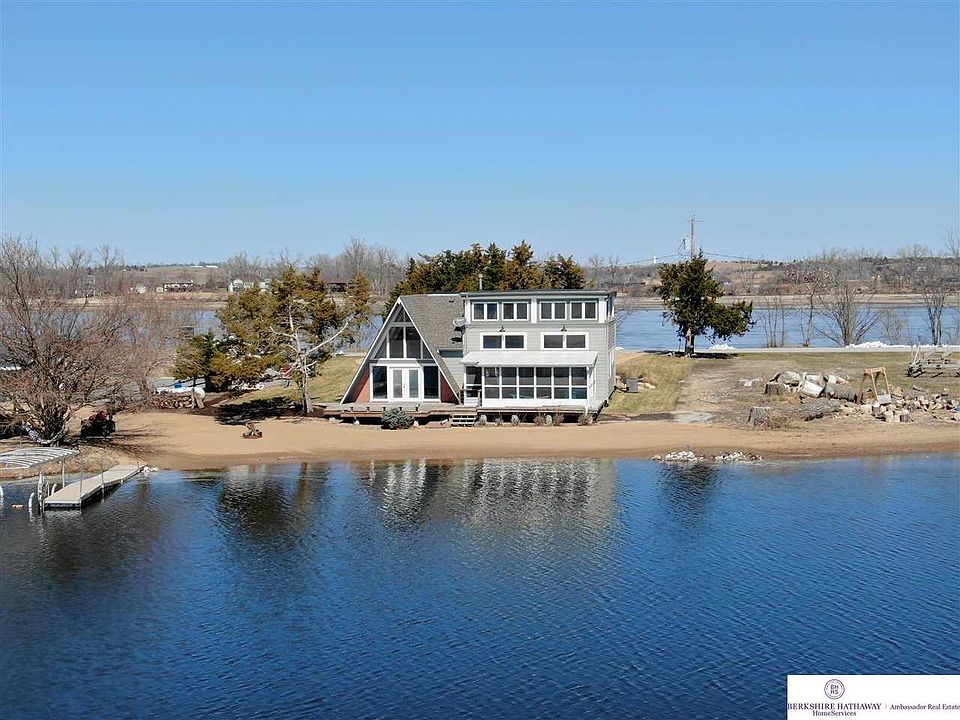 1st image of 1084 Platteview Dr