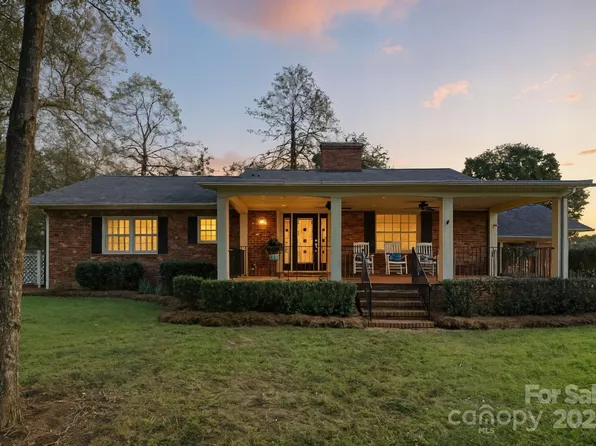 109 Nesting Quail Ln, Mooresville, NC 28117