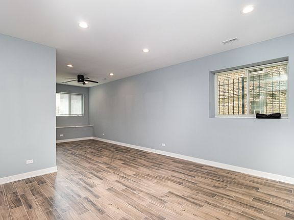3rd image of 2708 W Jackson Blvd #G