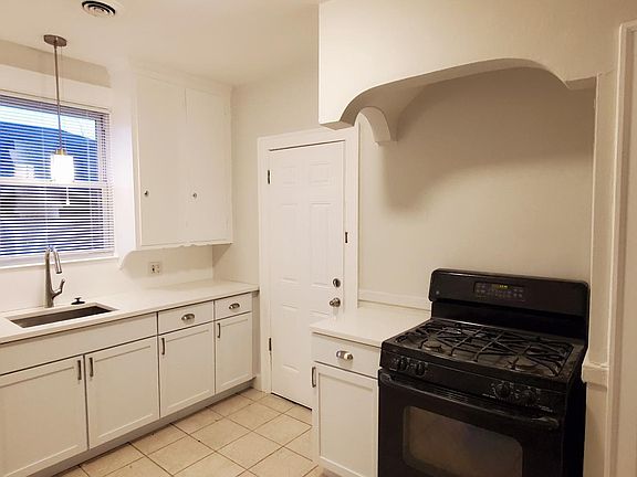 3rd image of 17605 Stoepel St #2