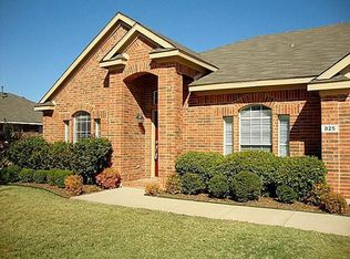 825 Dawnlight Dr, Denton, TX 76210