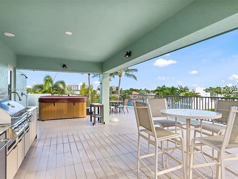 70 Bay Colony Ln — Photo 87
