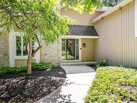 4th image of 7319 Bridlespur Ln