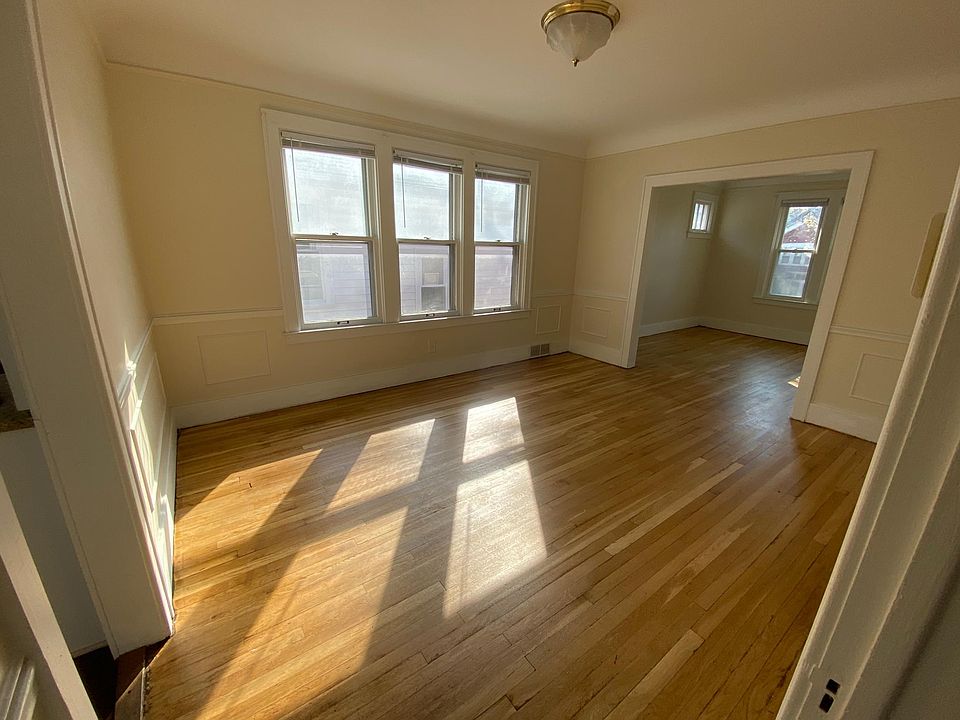 dining/second living area