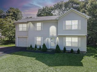 6129 Cumberland Rd, Tobyhanna, PA 18466