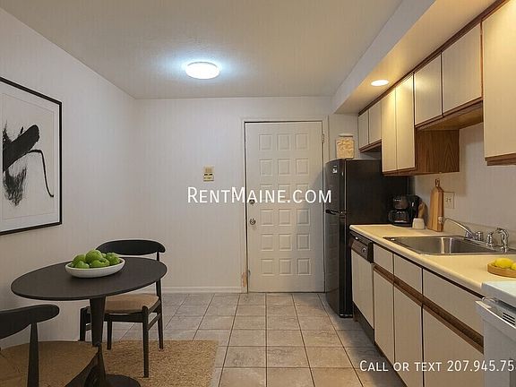 5th image of 20 Tall Pines Dr APT 16