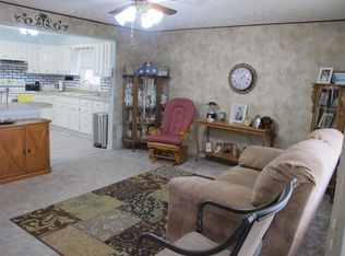 205 S Oak St, Damar, KS 67632