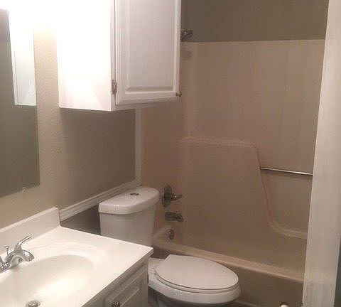 4th image of 1300 Northwood Blvd APT 15