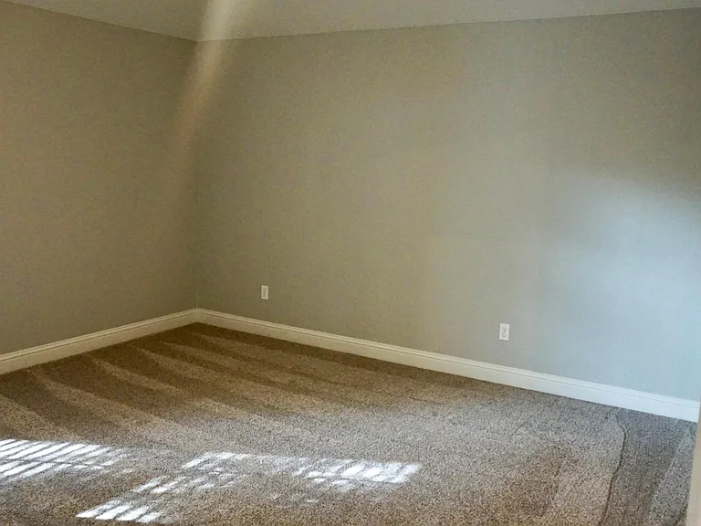 610 Wells St — Photo 10