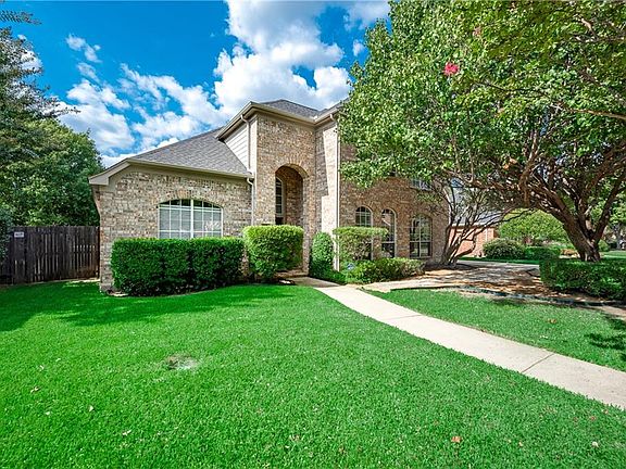 2nd image of 6736 Canyon Crest Dr