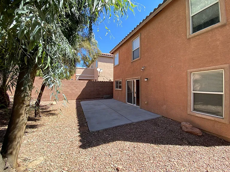 757 La Tosca St — Photo 18