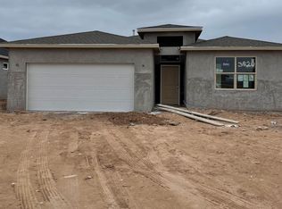 3820 Honeysuckle Dr, Carlsbad, NM 88220