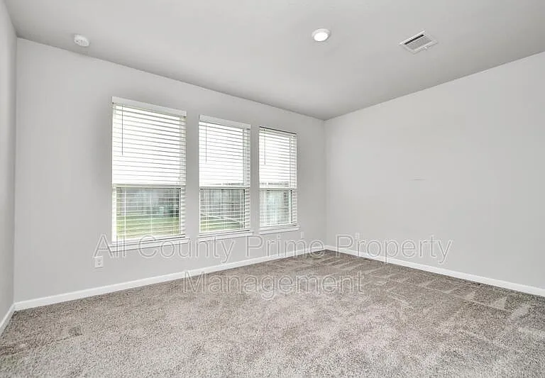 1218 Raburn Run Ln — Photo 16
