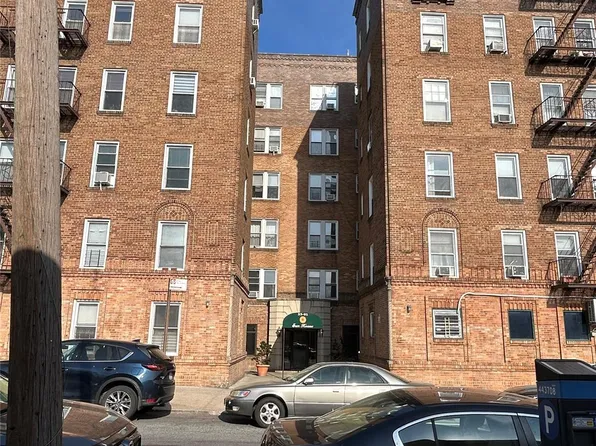 35-91 161st Street #3H, Flushing, NY 11358