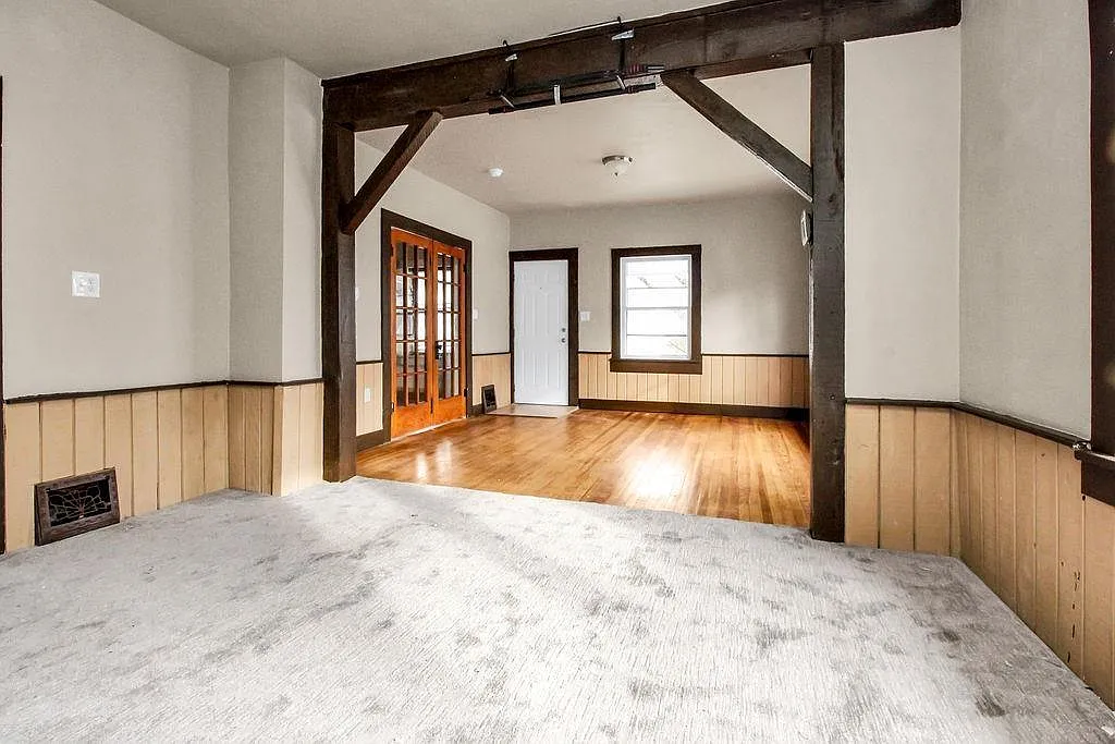 335 N Gordon Ave — Photo 4