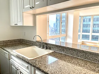 Rented by Addison Property Group