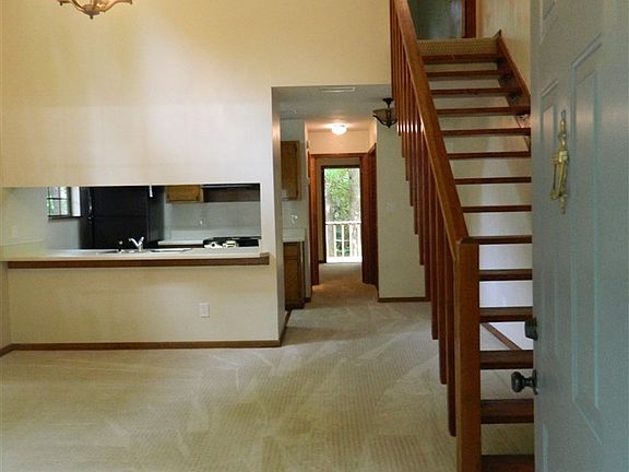 4th image of 114 Whetherbine Way W #A