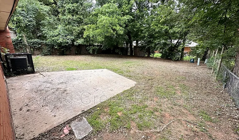 5305 Brookdale Dr — Photo 5