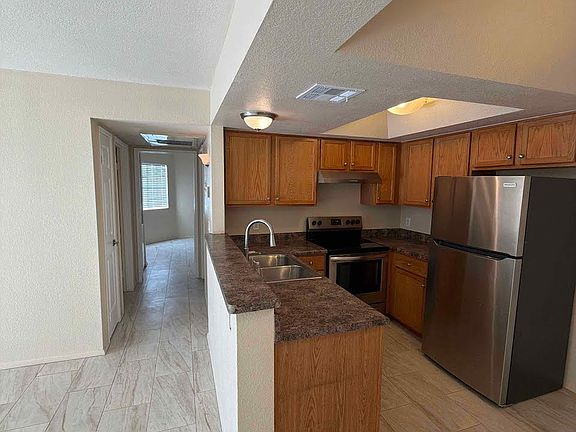 2nd image of 1720 E Thunderbird Rd