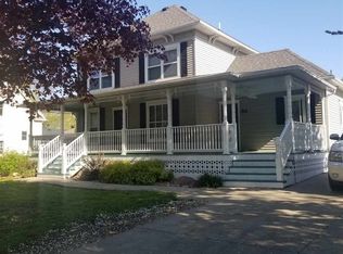 84 9th Ave NW, Waverly, IA 50677
