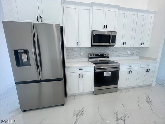 4th image of 14070 Cedardale St