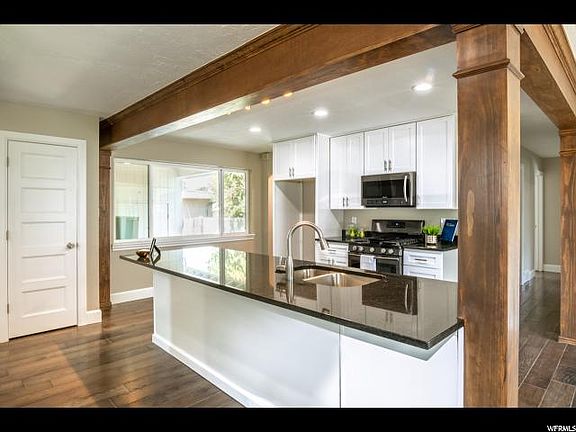 4th image of 2733 E Upland Dr